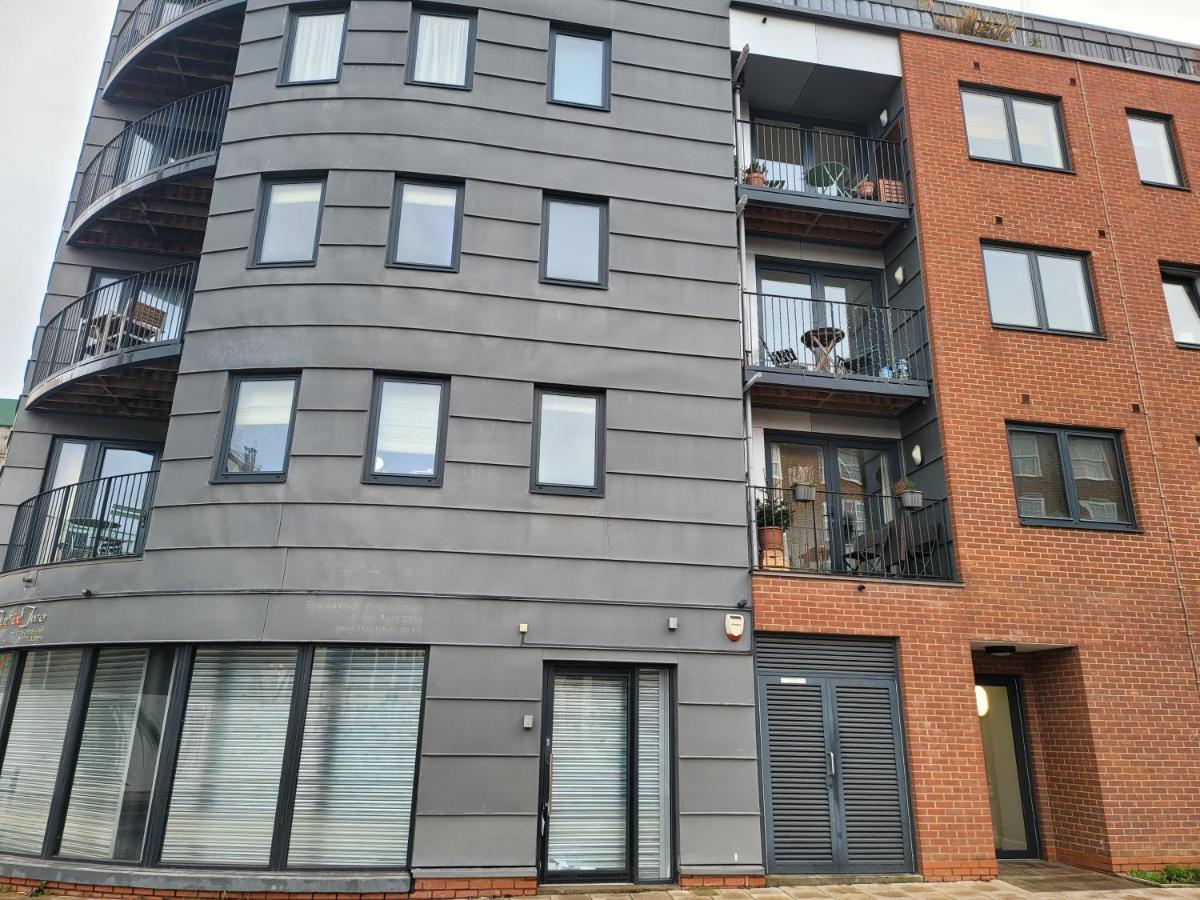 Battersea Power Station Suite London Ngoại thất bức ảnh