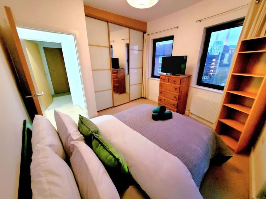 Battersea Power Station Suite London Ngoại thất bức ảnh