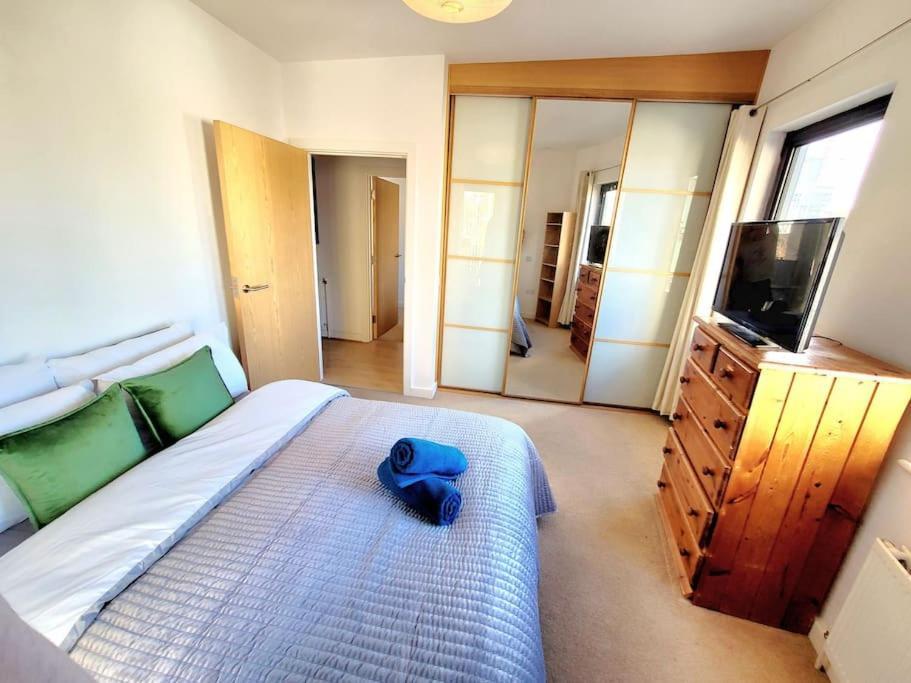 Battersea Power Station Suite London Ngoại thất bức ảnh